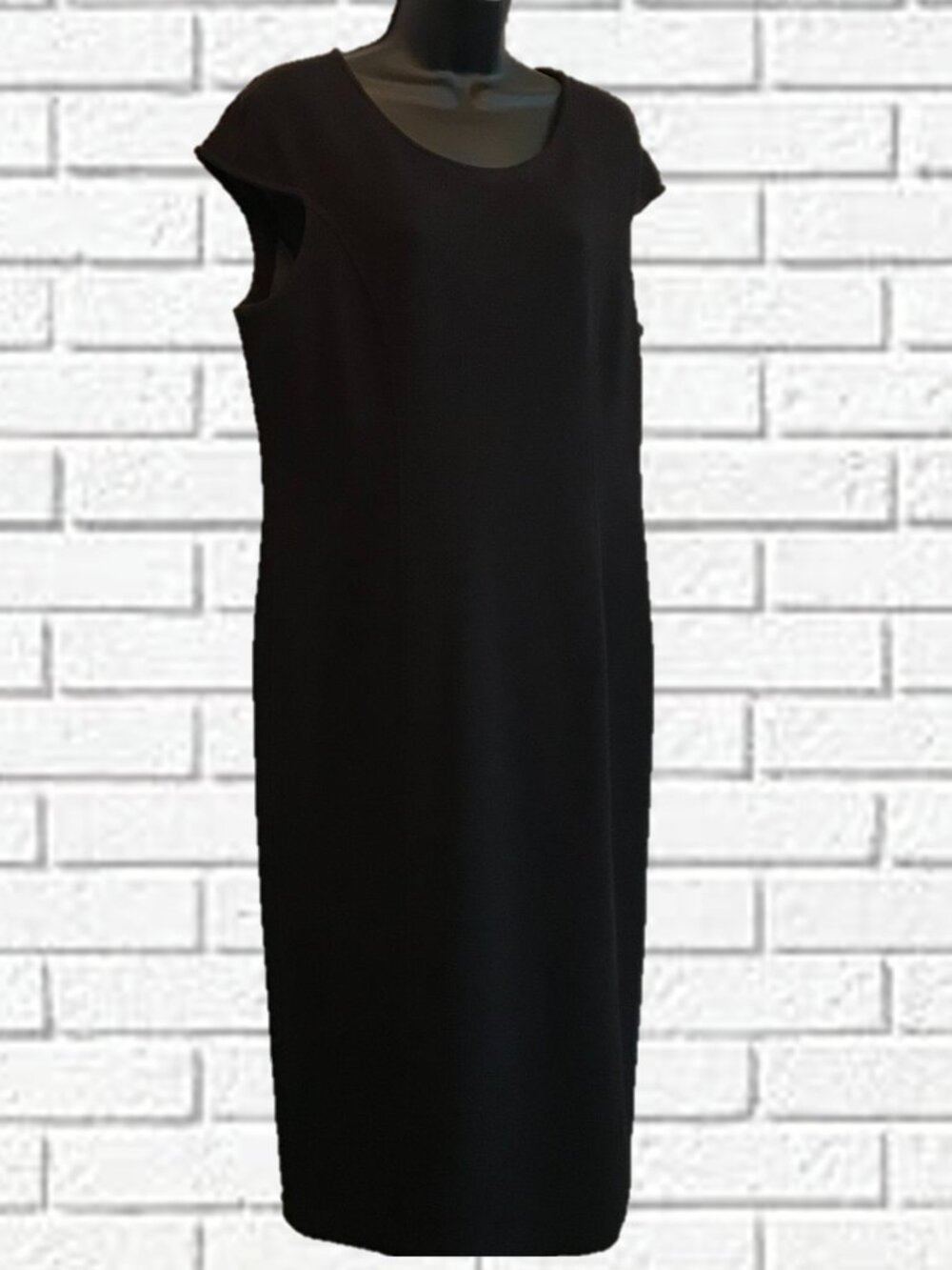 Armani Collezioni | Black Cap-Sleeve Sheath Dress - Picture 4 of 16